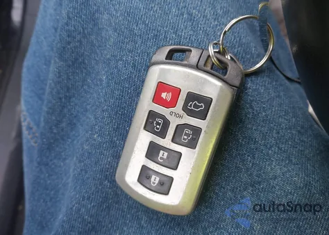 2018 Toyota Rav4 Limited из США, поврежденный, VIN 2T3YFREVXJW428293